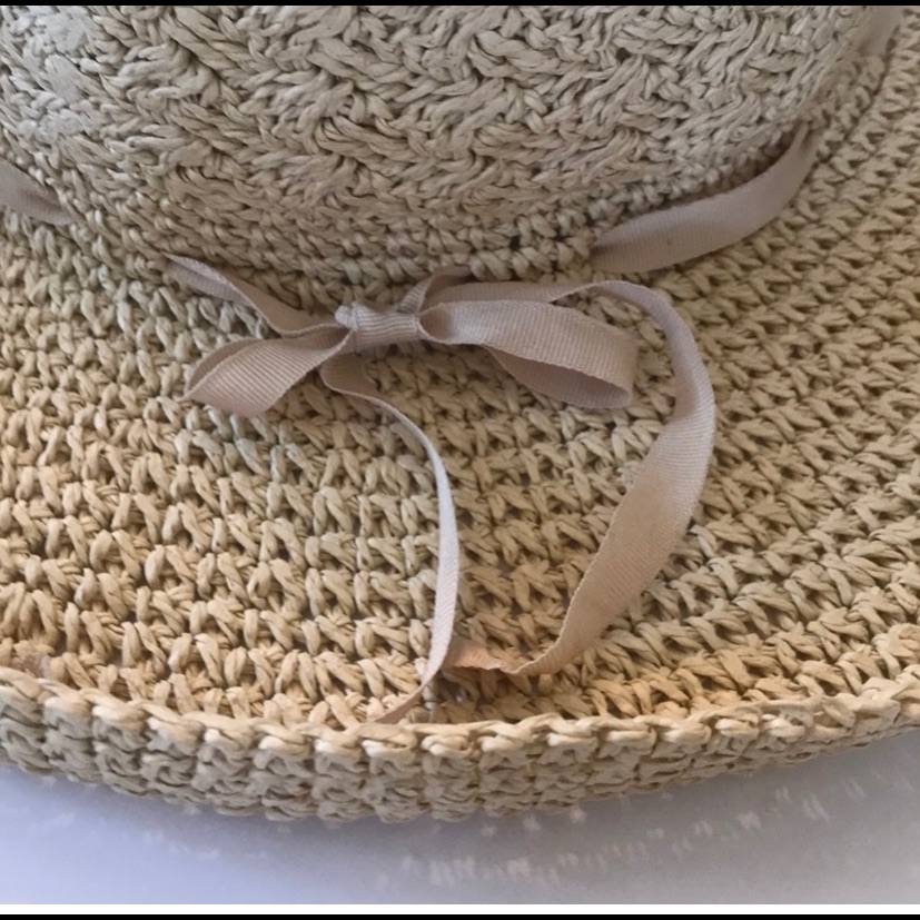 Beautiful Rafia Hat No Label But Very Well Made